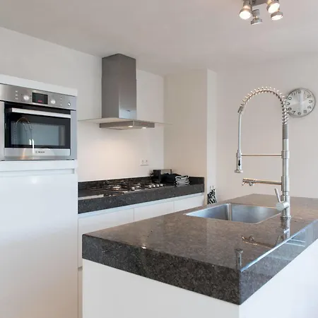 Urban De Laurier Apartamento *