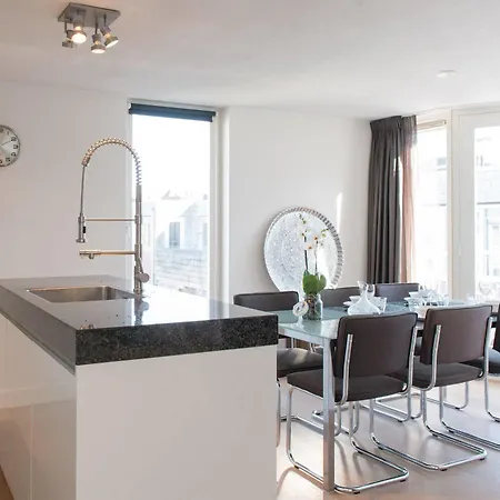 Urban De Laurier